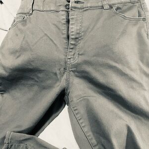 Celebrity Pink Olive High-Rise Skinny Jeans. Women’s Size: 18.